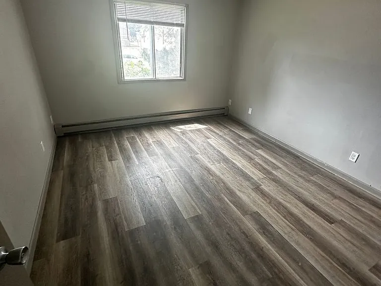 810 Payton Ave — Photo 7