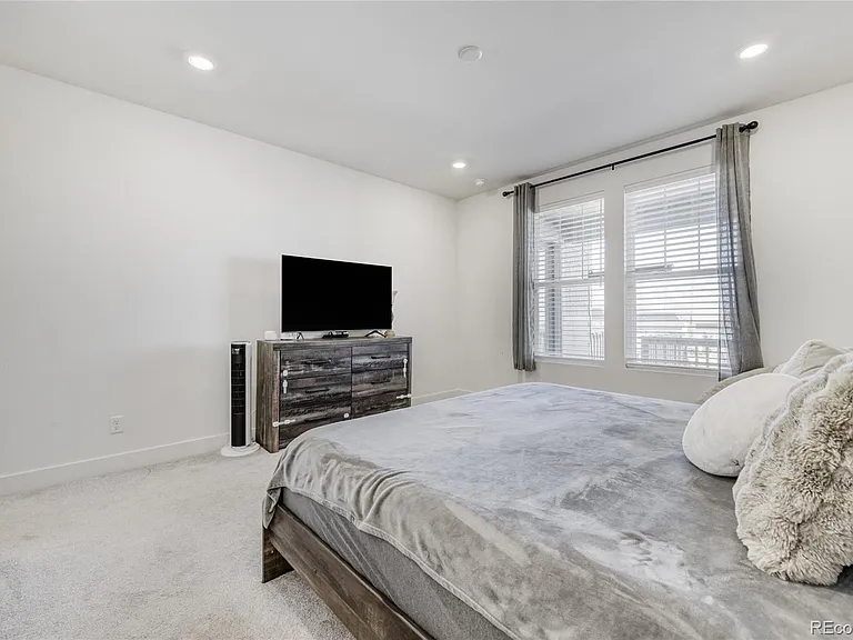 17883 W 93rd Pl — Photo 11