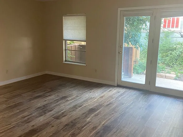 1111 Maxwell Ave #116 — Photo 2