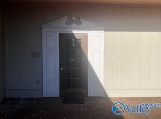 1208A Gunter Ave, Guntersville, AL 35976