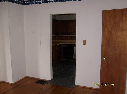 5th image of 1004 N West St