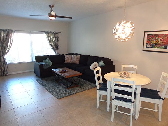 5th image of 1079 SW 42nd Way