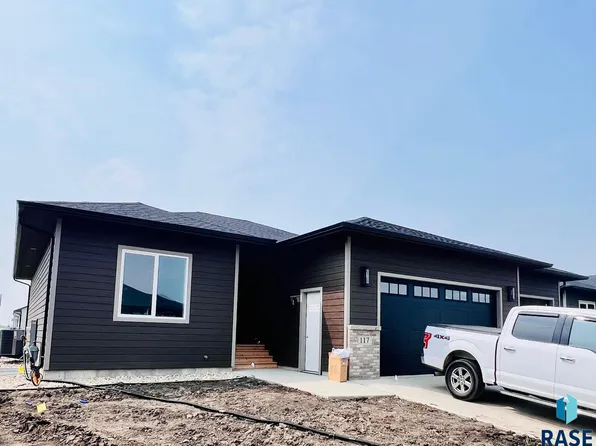 117 Caulfield St, Harrisburg, SD 57032