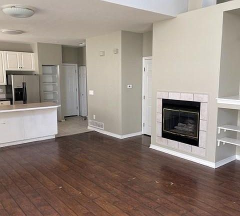 4th image of 2080 S Josephine St Unit 7