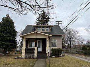 1418 11th Ave, Port Huron, MI