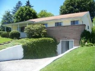 108 Cedar Ln, Princeton, WV 24740