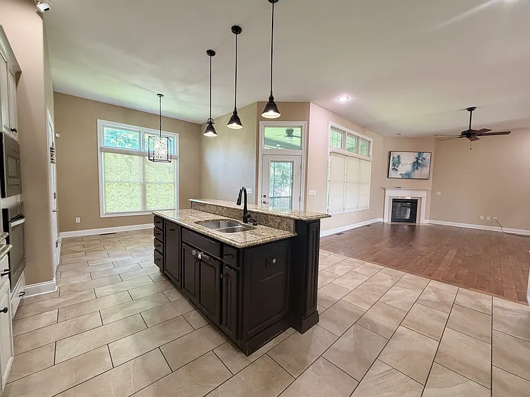 1805 Blue Stone Dr — Photo 10