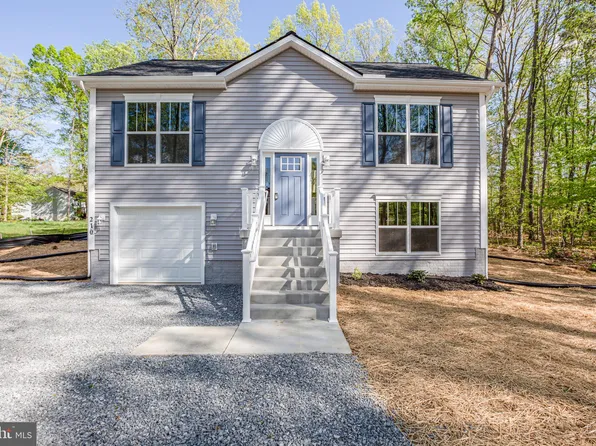 61 Shorewood Dr, Colonial Beach, VA 22443