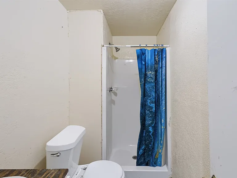928 E Corona St — Photo 15