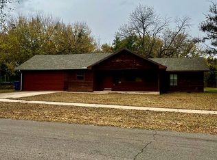 106 N 5th St, Noble, OK 73068