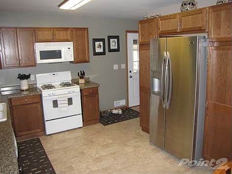 215 1st St SW Medford 006