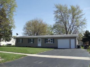 82 W George Ave, Cortland, IL 60112