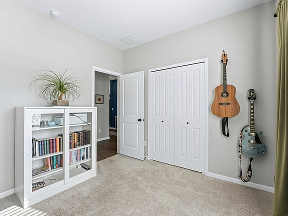 5th image of 748 Carrara Ct
