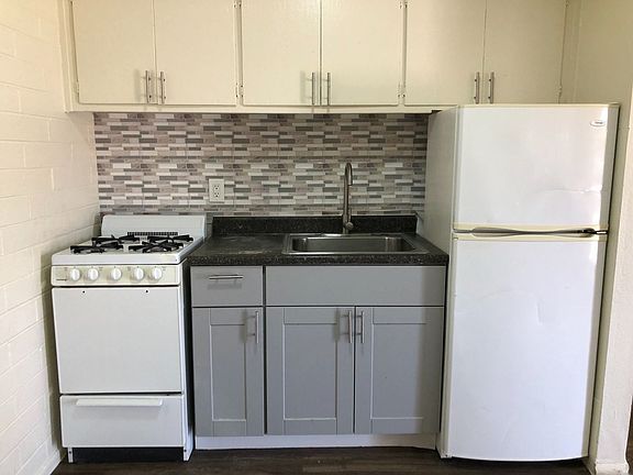 5th image of 815-821 827th W #815C