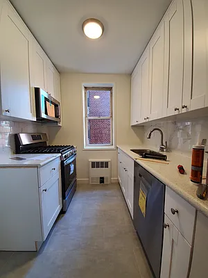 Rented by NYC Realty Brokers LLC | media 29