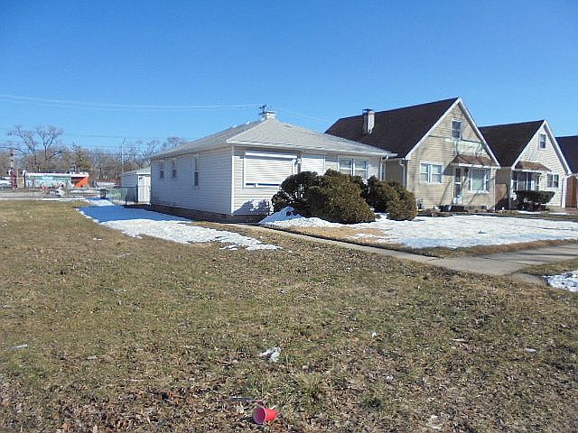 1st image of 16225 Woodbridge Ave