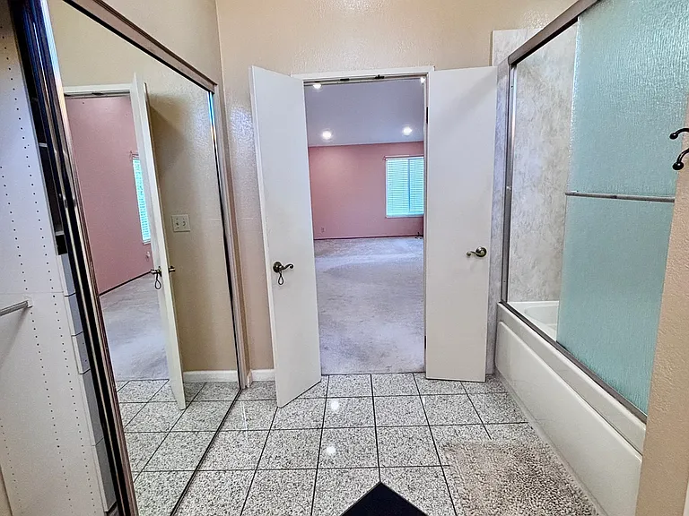 1084 Sunrise Dr — Photo 19