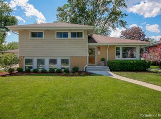 996 S Prospect Ave, Elmhurst, IL 60126