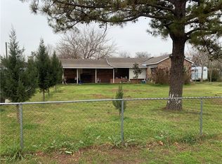 1813 Corral Rd, Grand Prairie, TX 75052