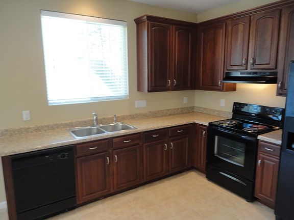 3rd image of 614 Chalcedony Ct