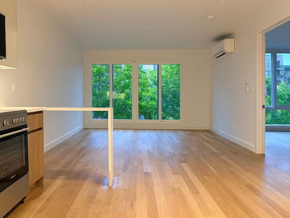 1st image of 212 Montrose Ave #4A