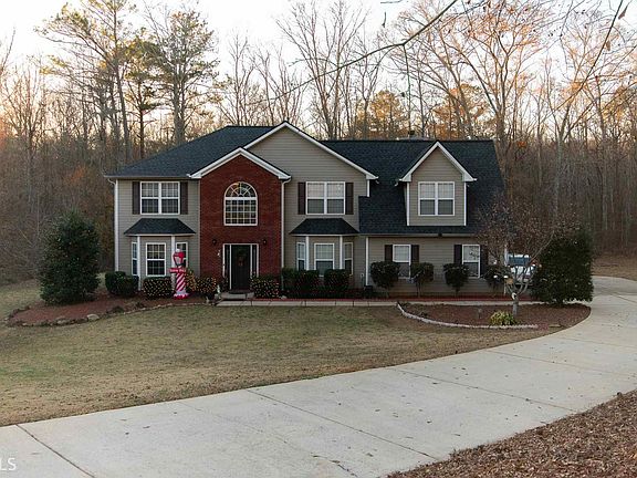 4th image of 490 Barrington Grange Dr