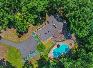 2 Overlook Ln, Mendham, NJ 07945