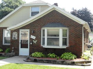 219 S Ash St, Hobart, IN 46342