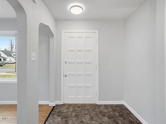 5th image of 724 Brookley Blvd