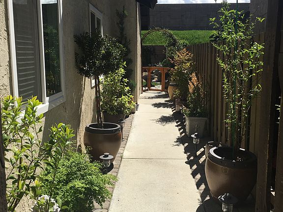 Private entry way