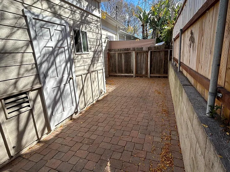 810 E Canon Perdido St #A — Photo 11