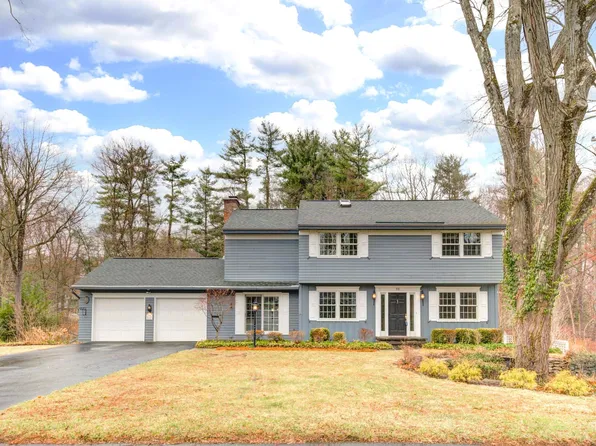 38 Linda Court, Delmar, NY 12054