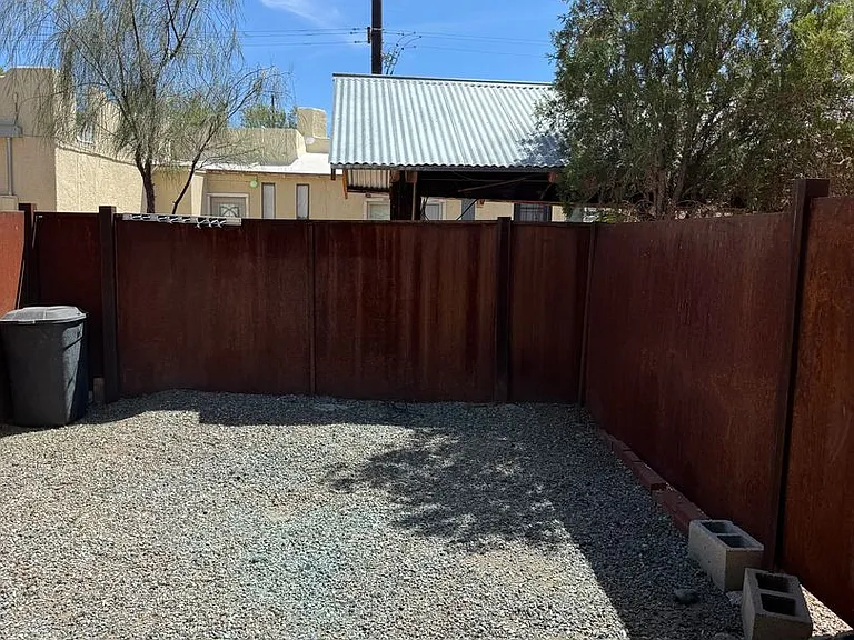 2813 N Mountain Ave — Photo 10