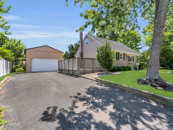 105 Hoover Drive, Brick, NJ 08724