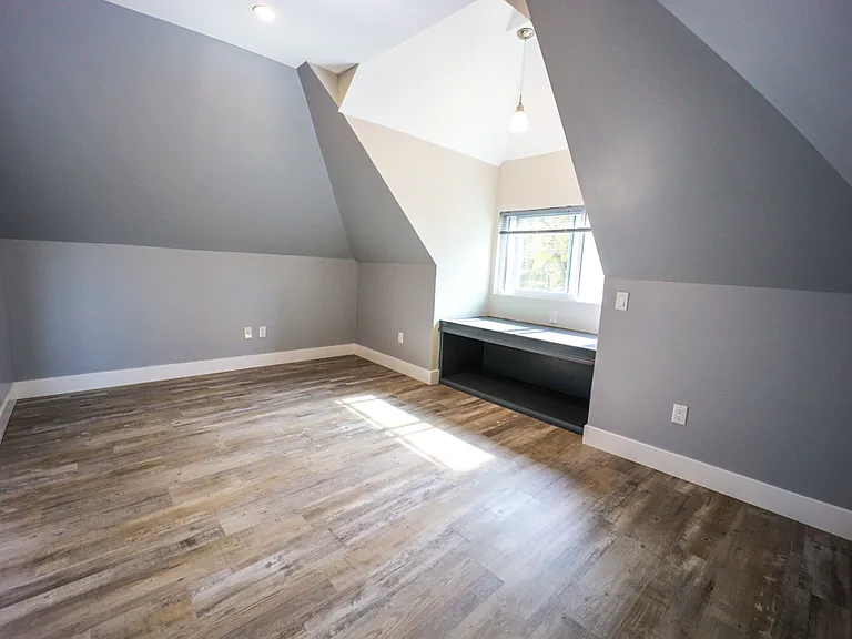 2102 Broadway Ave #1 — Photo 18