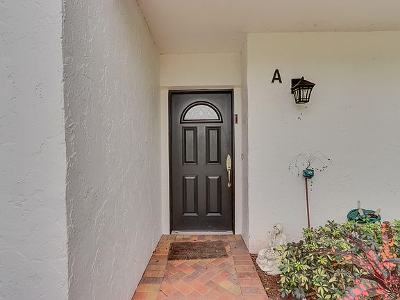 3rd image of 37 Stratford Ln #37A