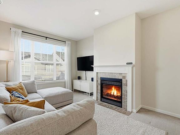 2nd image of 2442 NW Burnett St