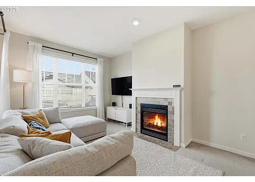 2442 NW Burnett St Photo 1