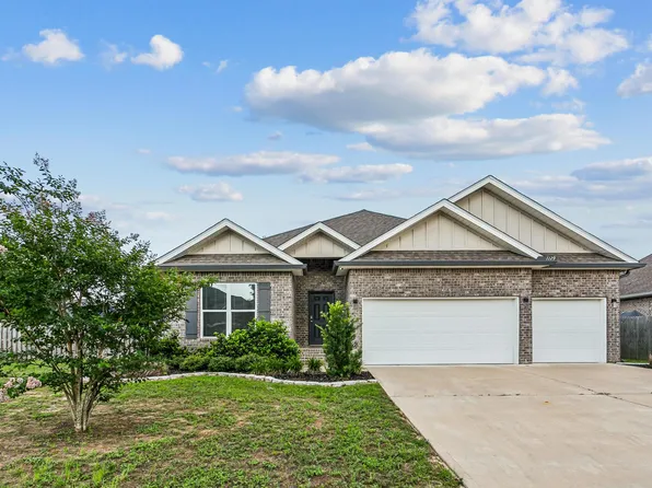 1129 Shoal River Dr, Crestview, FL 32539