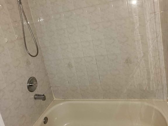 5th image of 226 Bond St #2