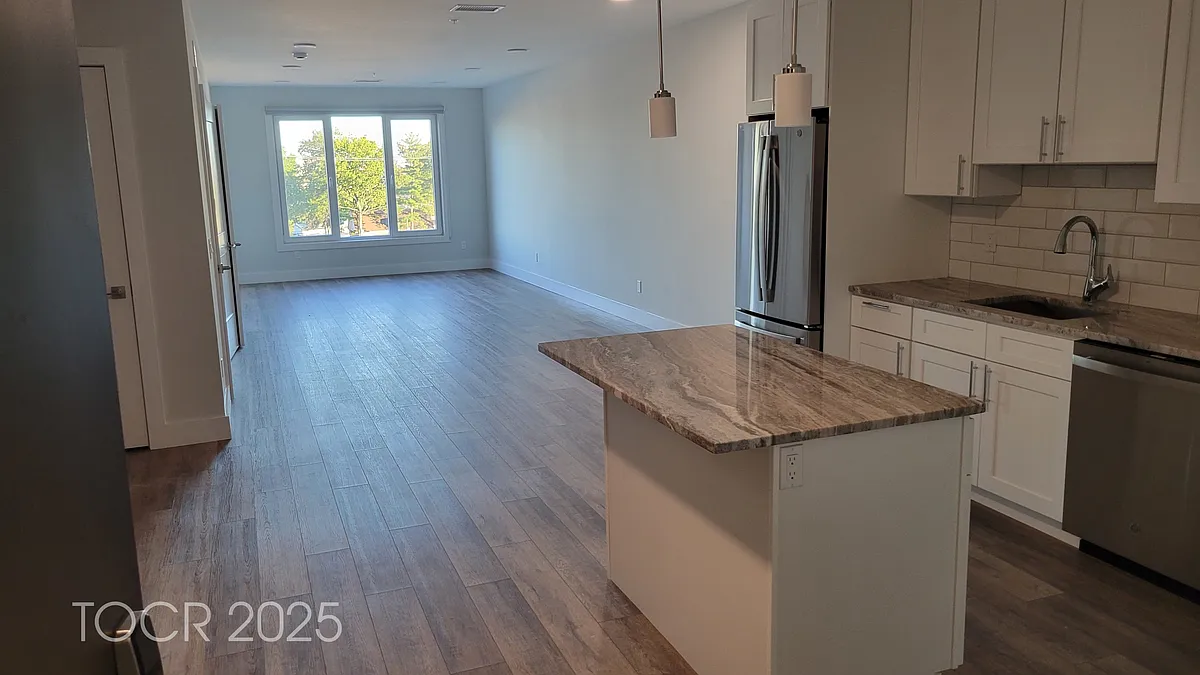 Building Photo - 228 Park Ave #210