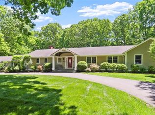 32 Mitzi Rd, Stamford, CT 06905