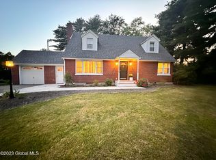 3 Dennis Ave, Loudonville, NY 12211