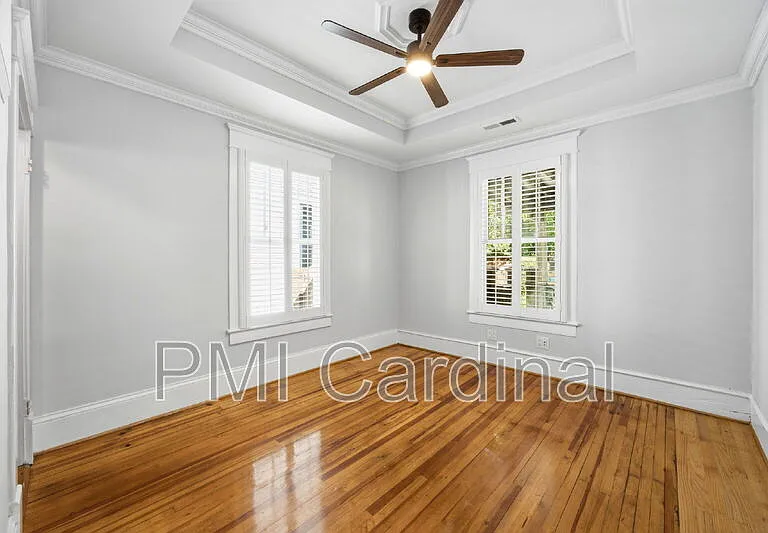 523 N Pine St — Photo 16
