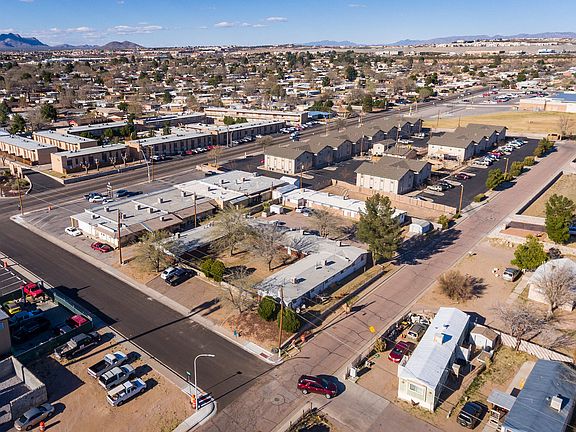 4th image of 2000 Desert Dr