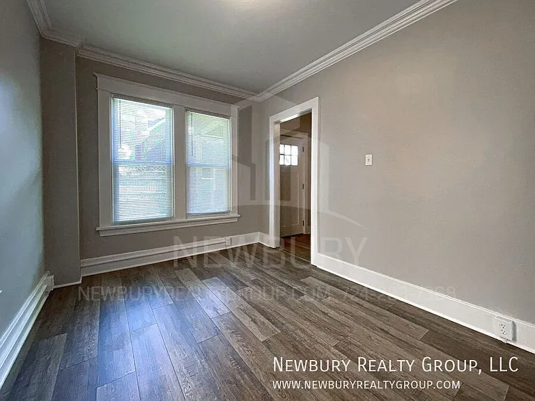 313 Wilson Ave — Photo 8