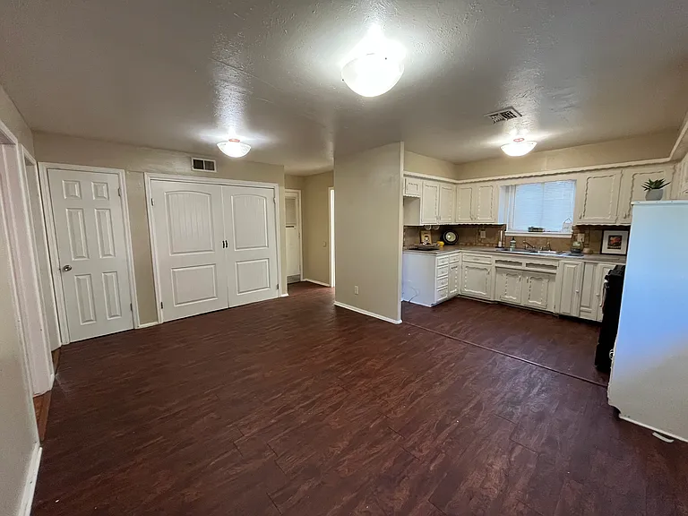 1508 Tanglewood Dr — Photo 4