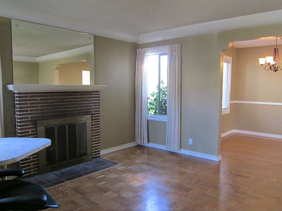 3rd image of 803 Commercial Ave