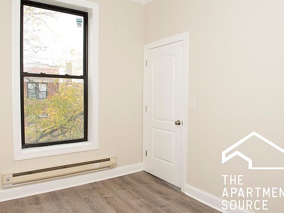 5th image of 2909 N Mildred Ave #3