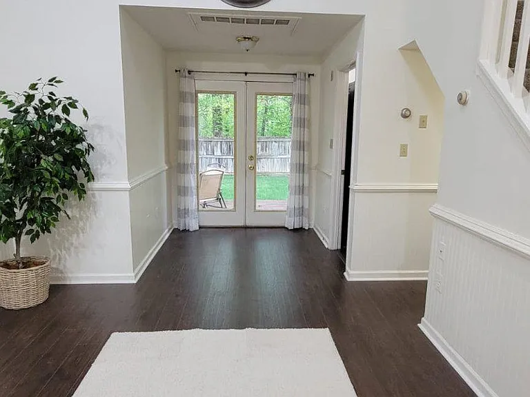 115 Deer Hill Ct — Photo 8